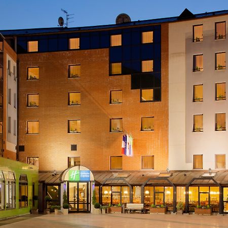 Holiday Inn Express Arras, An Ihg Hotel Екстериор снимка